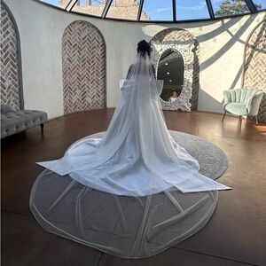 Cathedral pearl veil